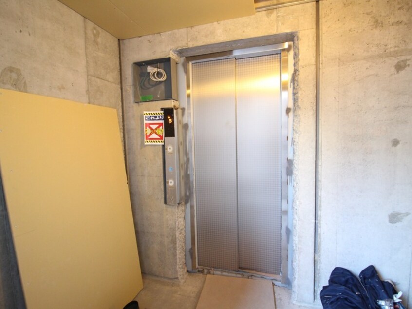 その他 ﾌﾟﾚｻﾝｽOSAKA西中島ﾘｴｿﾞﾝ(908)