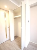 収納 ﾌﾟﾚｻﾝｽOSAKA西中島ﾘｴｿﾞﾝ(908)