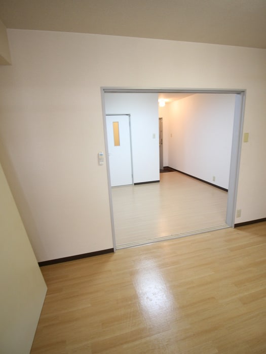 居室 ソレイユ磯路