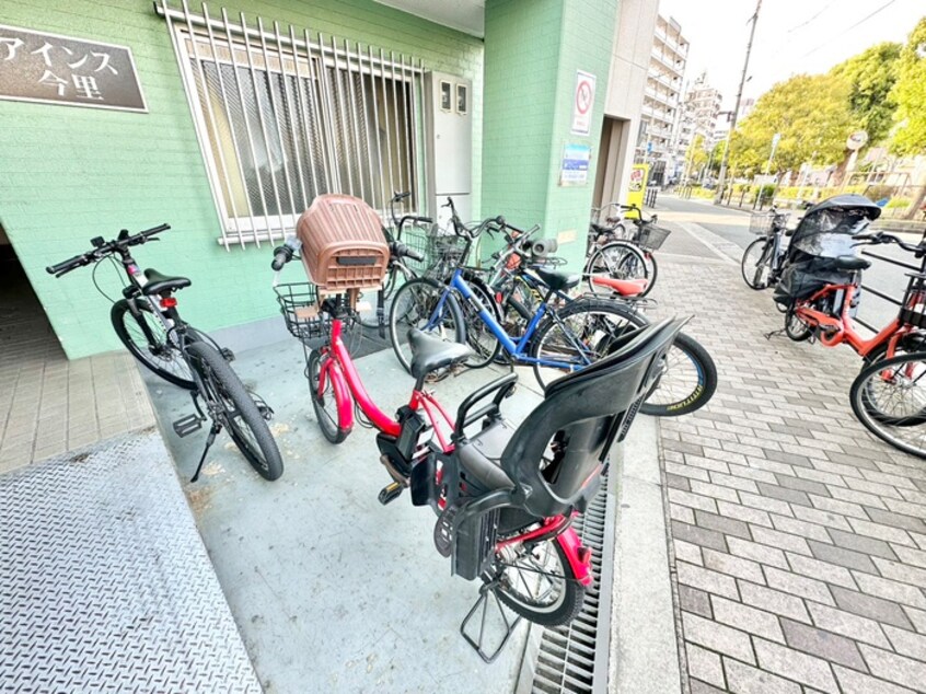 駐輪場 アインス今里