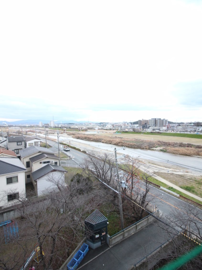 室内からの展望 ハイネス石川