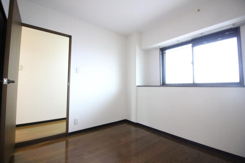 居室 エミグラント平兵衛