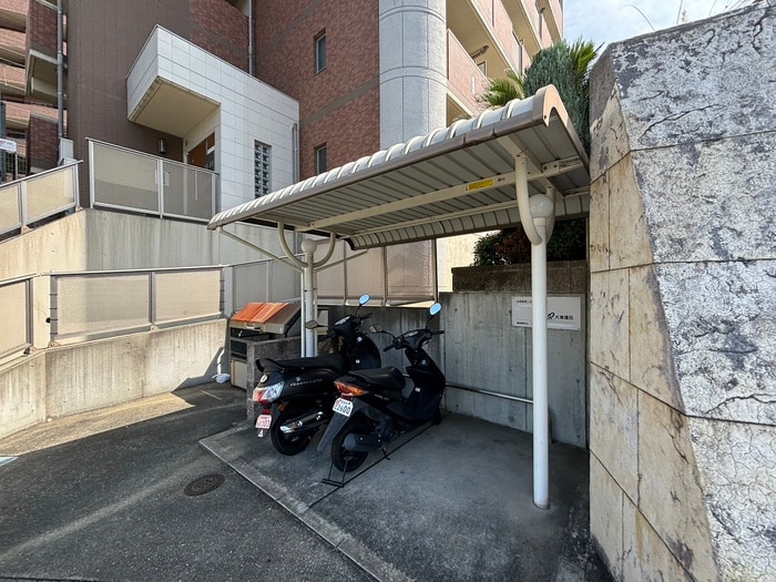 駐輪場 アウローラ冨士