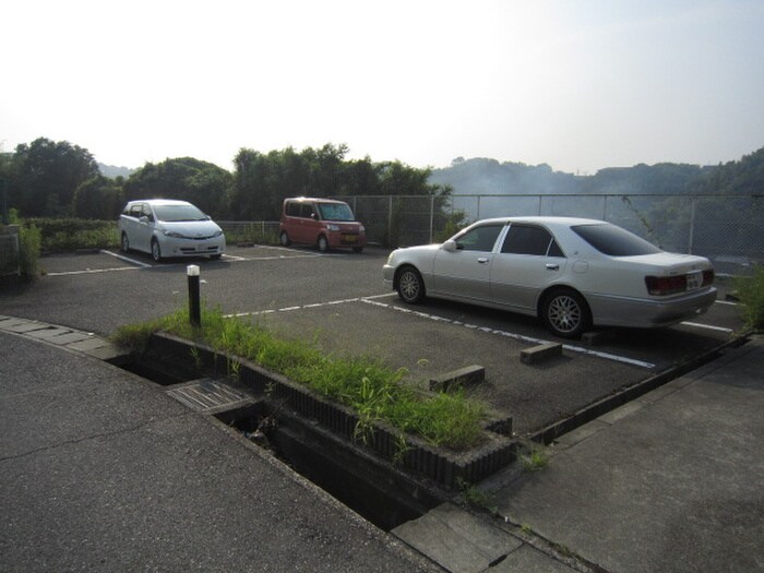 駐車場 エステート塩屋山手Ｂ棟