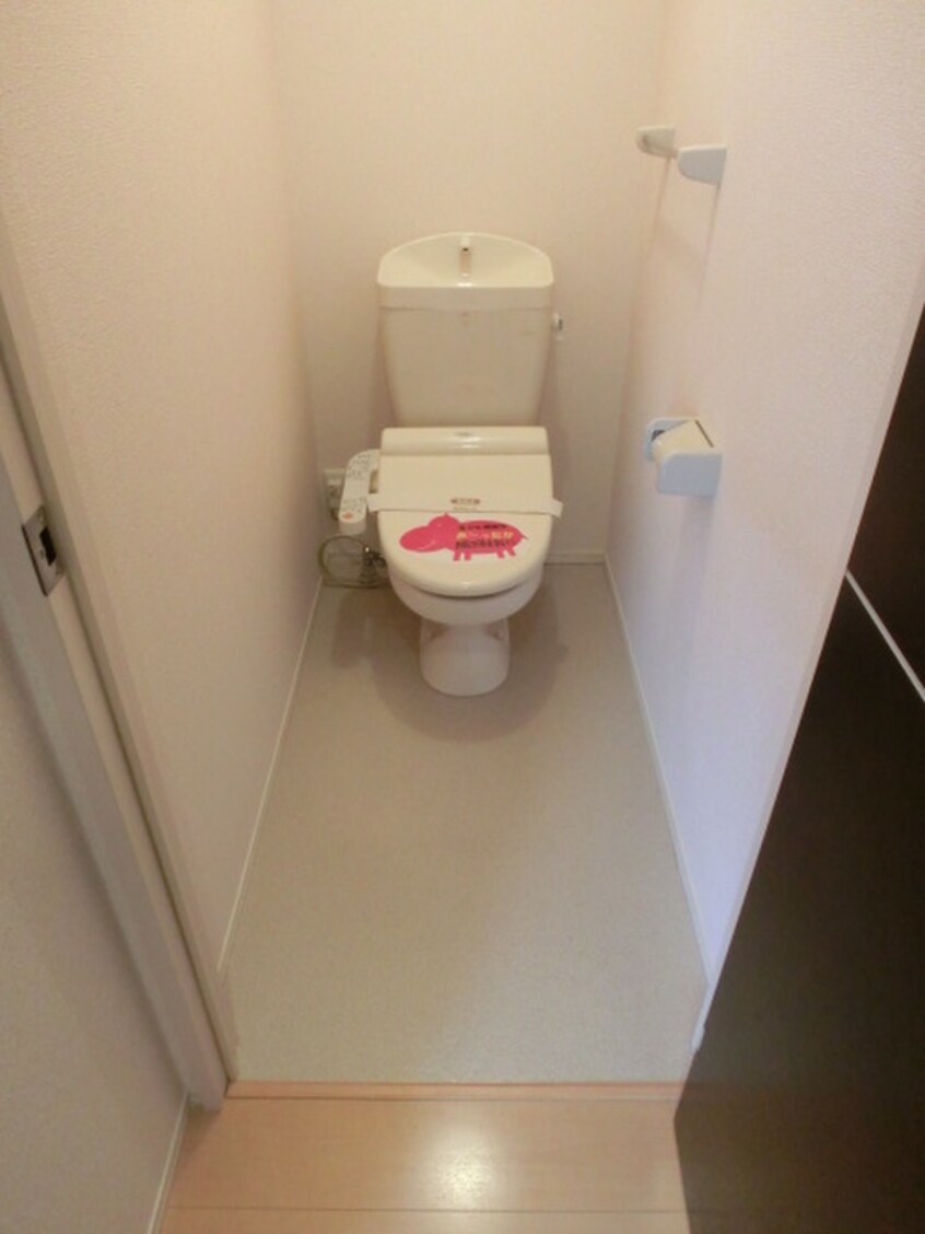 トイレ セジュ－ル輪