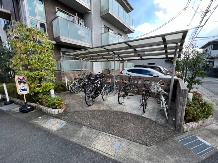 駐輪場 シャーメゾン太秦天神川西