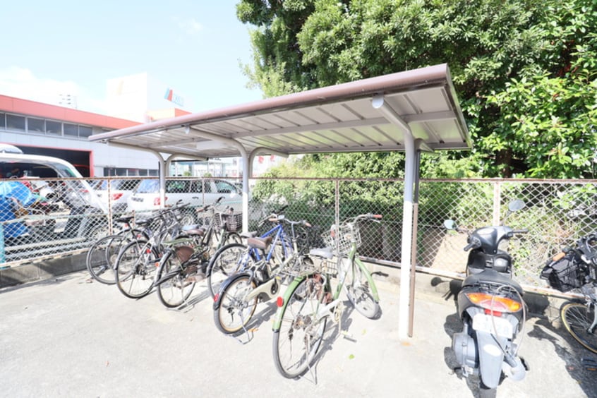 駐輪場 エミネンス箕面