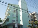 シャイニングサトウの外観