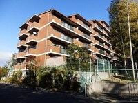 コスモハイツ千里桃山台（403）