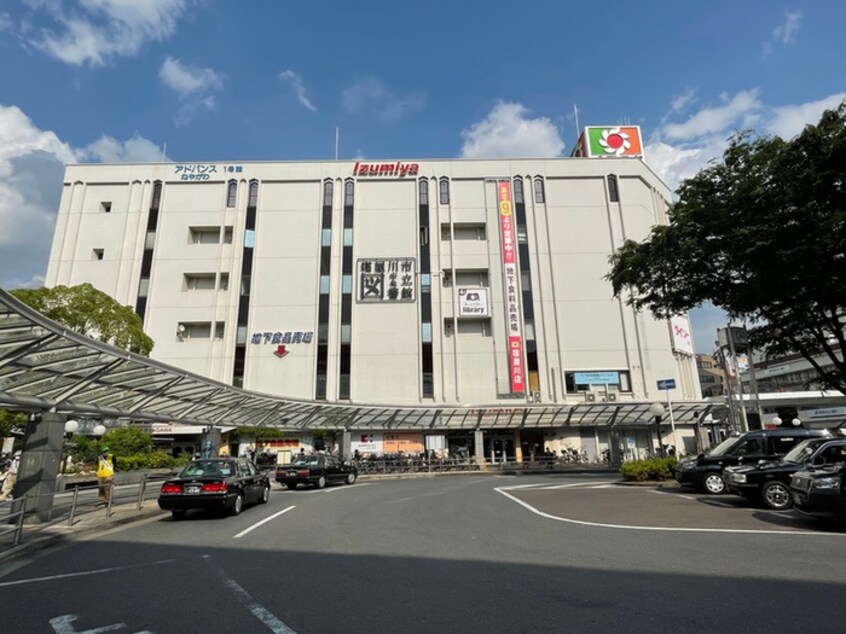1(ショッピングセンター/アウトレットモール)まで1m 昌康マンション
