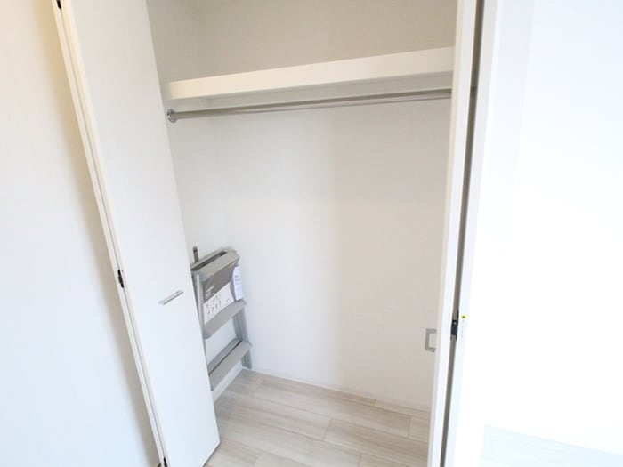 収納 アドバンス江坂ラシュレ