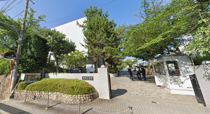 雲雀丘学園中学校(中学校/中等教育学校)まで600m 雲雀丘３丁目貸家