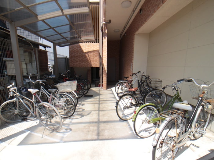 駐車場 エクセレント上新１３