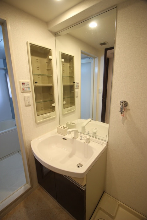 洗面 ｸﾚｱｰﾄｱﾄﾞﾊﾞﾝｽ北大阪(901)