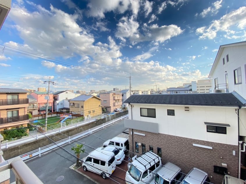 室内からの展望 エルセレ－ノ西京極