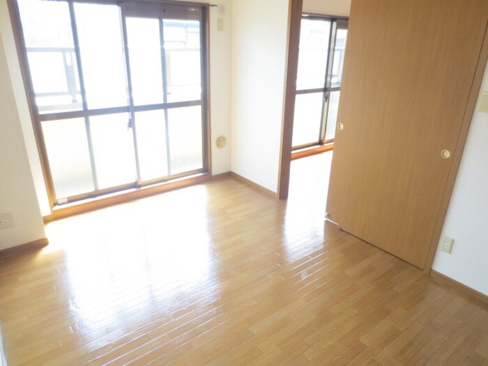 居室 ヴィヴィッド