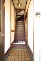 玄関 瓢箪山町戸建