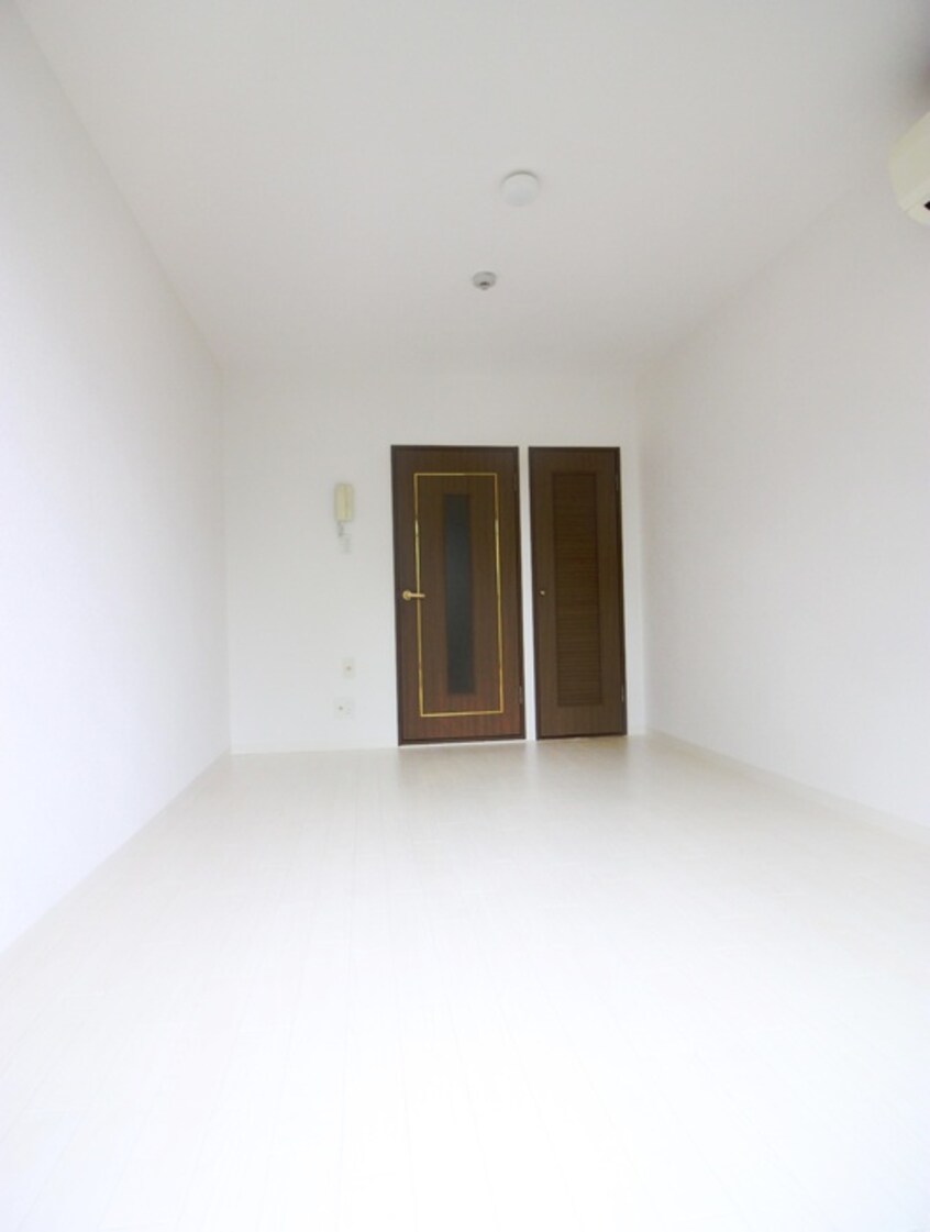 居室 ルミエ－ル西長堀