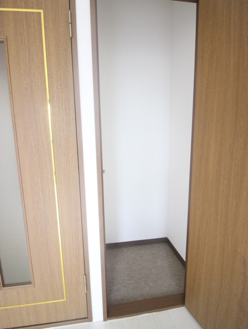 収納 ルミエ－ル西長堀