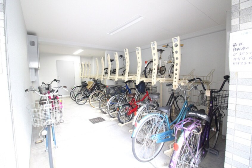 駐輪場 エスリ－ド新大阪第５（601）