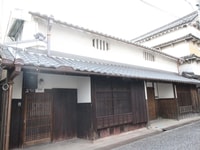 東貸家