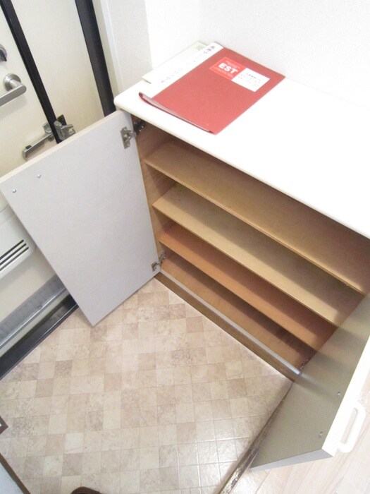 靴箱 高井マンション