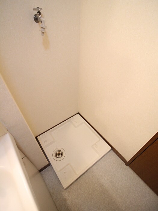 洗濯機置場 アンプル－ルフェ－ルドミ－ル