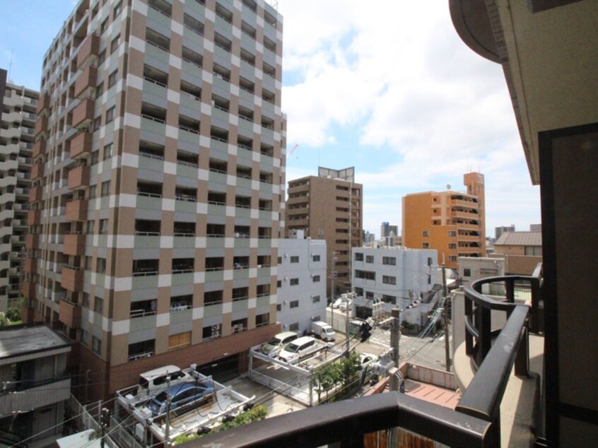 室内からの展望 ベルファミ－レ