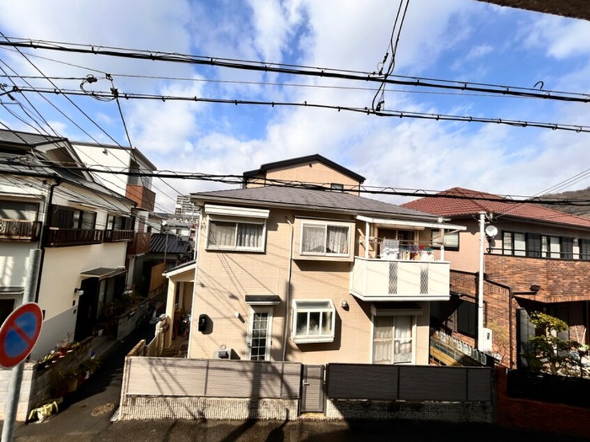 室内からの展望 上中マンション美園