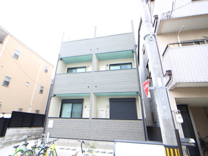 外観写真 Gnosis 中長尾