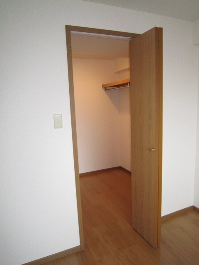 収納 エ－ヴィヒ畠中