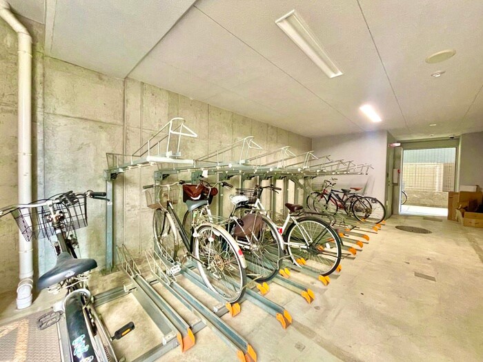駐輪場 ﾌｧｰｽﾄｽﾃｰｼﾞ神戸ﾊｰﾊﾞｰﾗﾝﾄﾞ(1101)