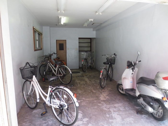 駐輪場 新大淀ビル