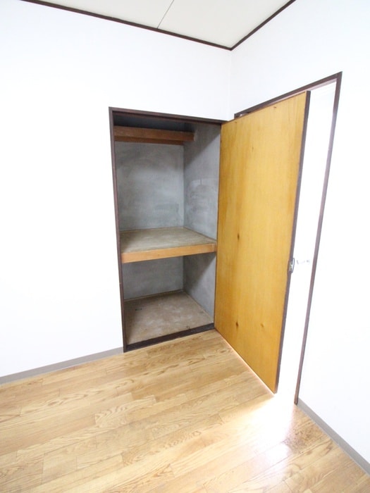 収納 新大淀ビル