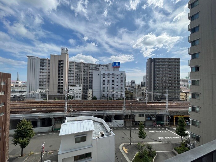 室内からの展望 ア－バネックス神戸駅前