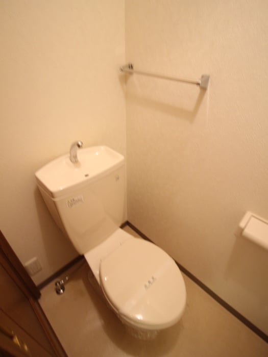 トイレ アクティ中本