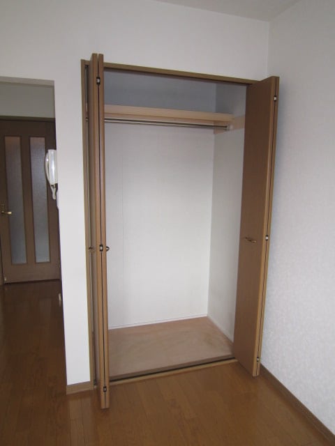 収納 アクティ中本