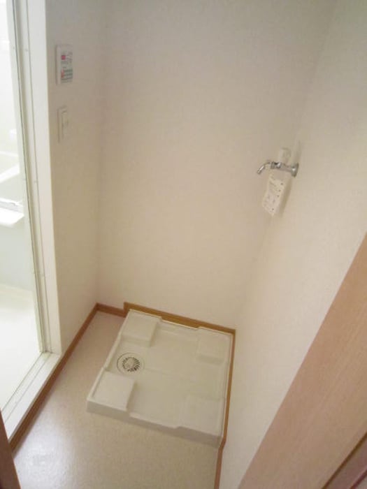 洗濯機置場 ミル　メゾンＴ