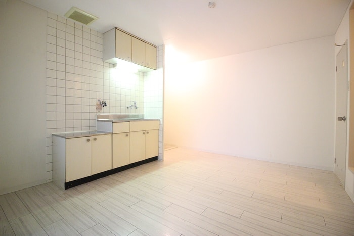 居室 ア－バンヒル太秦