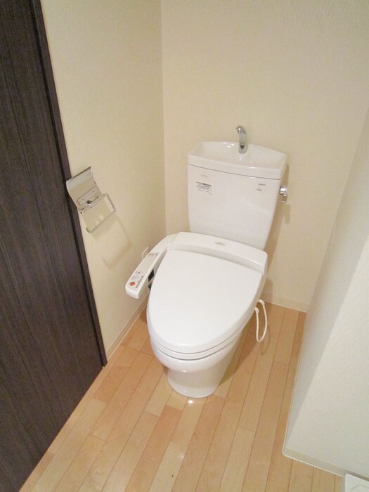 トイレ ｴｽﾘｰﾄﾞ大阪ｼﾃｨｰｳｴｽﾄ(607)