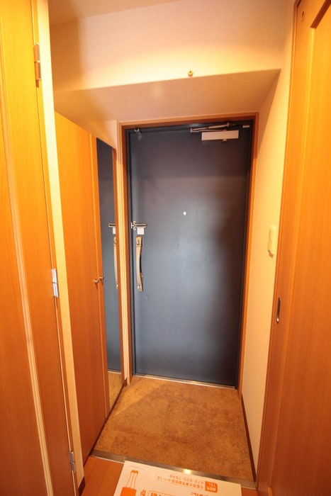 玄関 ブランクレ－ル谷町