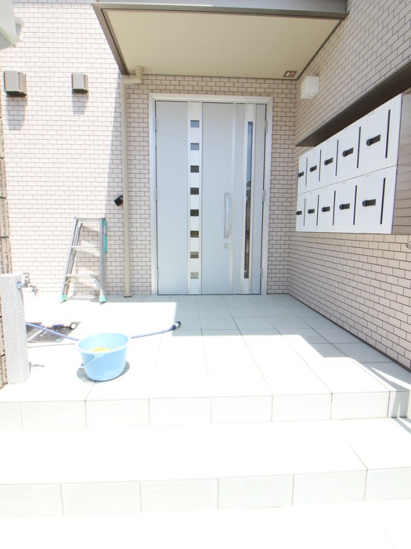 エントランス部分 アースフィールドⅡ