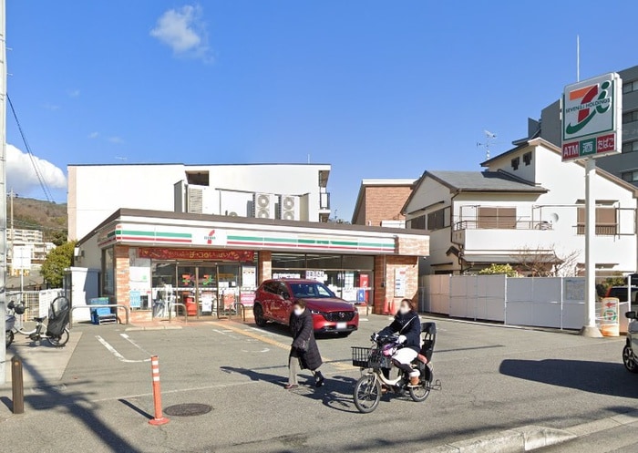 セブンイレブン宝塚売布東の町店(コンビニ)まで240m ピピアめふ２(803)
