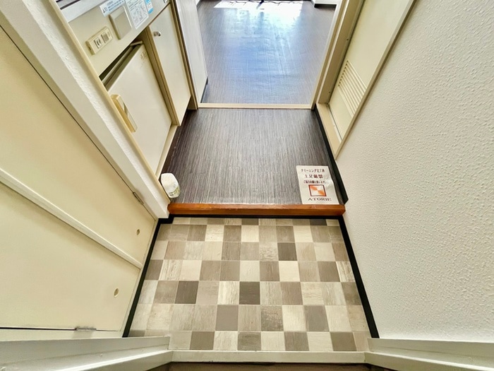 玄関 ホワイトチムニ－