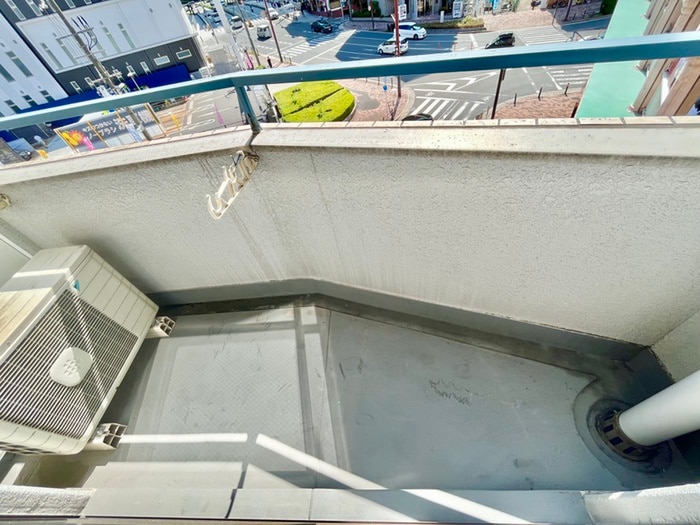 ベランダ・バルコニー ホワイトチムニ－