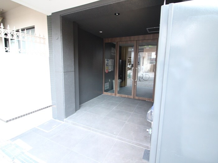 エントランス部分 アインスＮａｋａｍｉｙａ