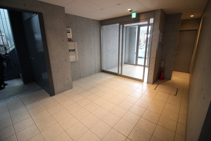 エントランス部分 ﾘｰﾄﾞﾚｼﾞﾃﾞﾝｽ関大前
