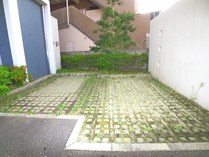 駐車場 ルミナスビラ石橋