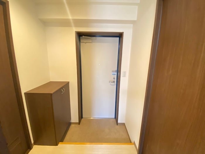 玄関 ユグドラシルハザマ