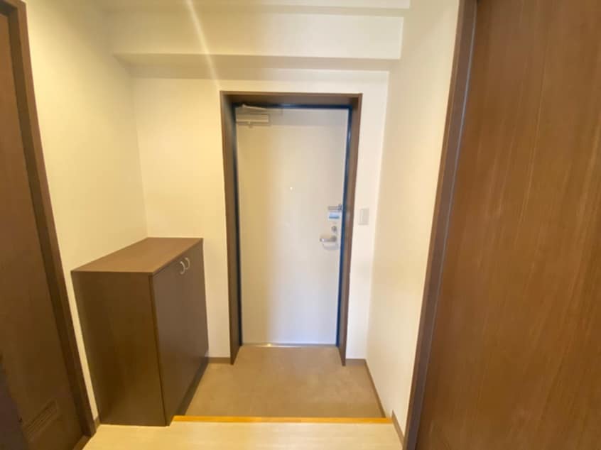 玄関 ユグドラシルハザマ